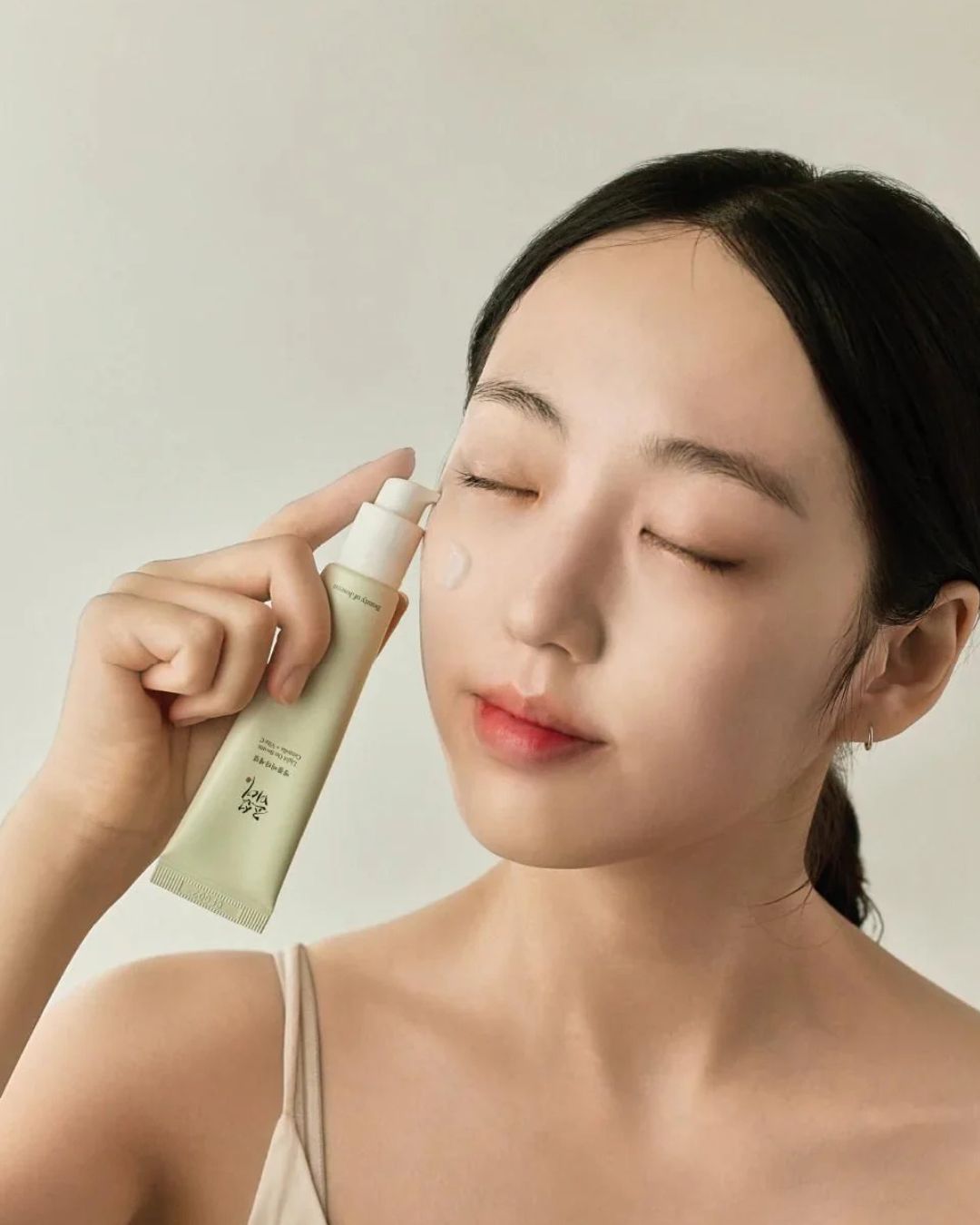 LIGHT ON SERUM CENTELLA + VITA C -Kirkastava ja vahvistava seerumi