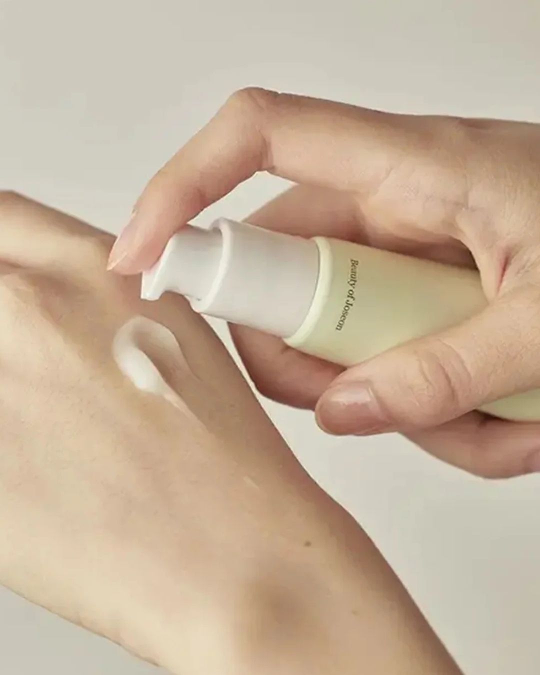 LIGHT ON SERUM CENTELLA + VITA C -Kirkastava ja vahvistava seerumi