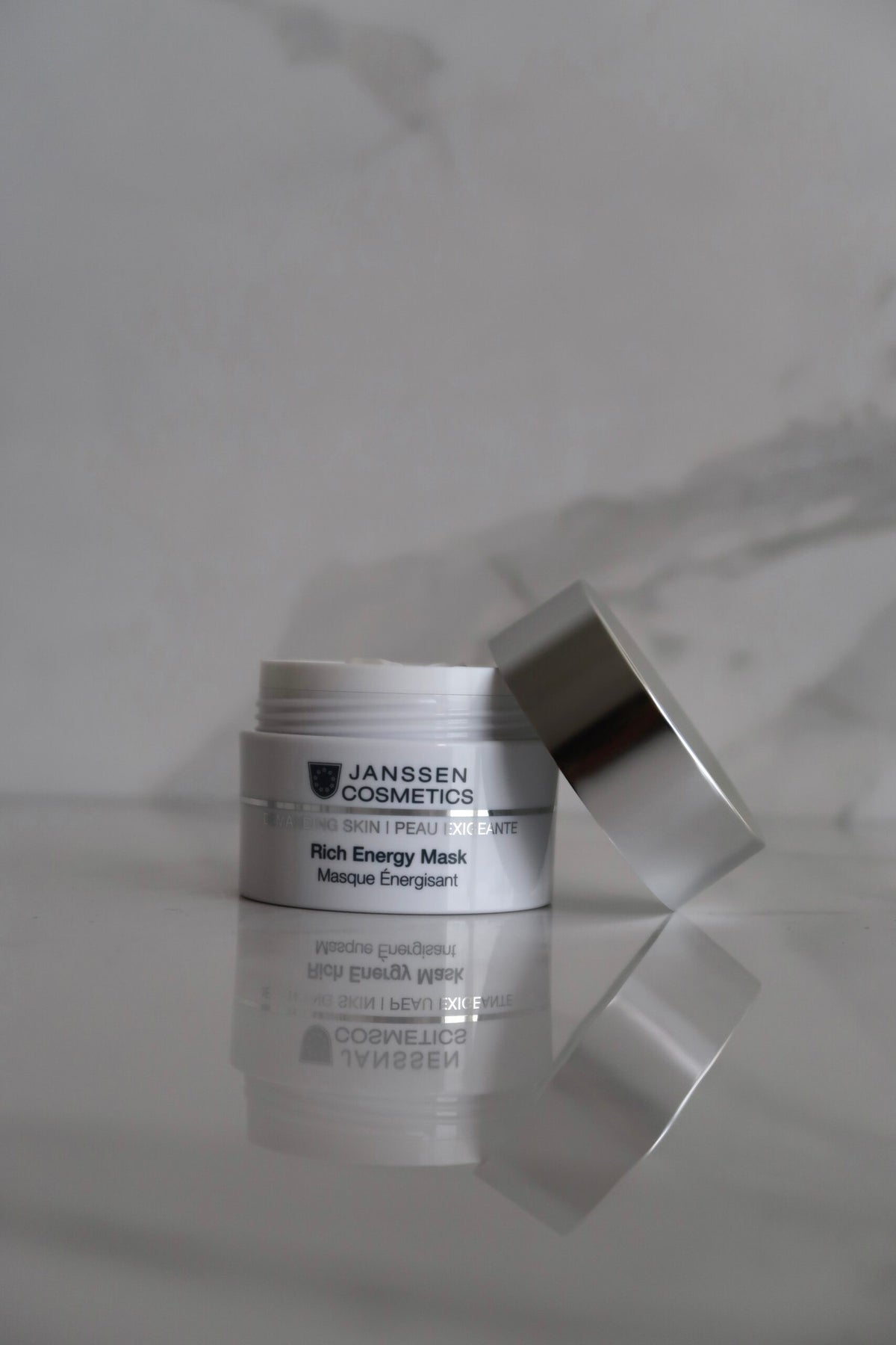 RICH ENERGY MASK l Ravitseva voidenaamio kuivalle ja stressaantuneelle iholle l Janssen Cosmetics