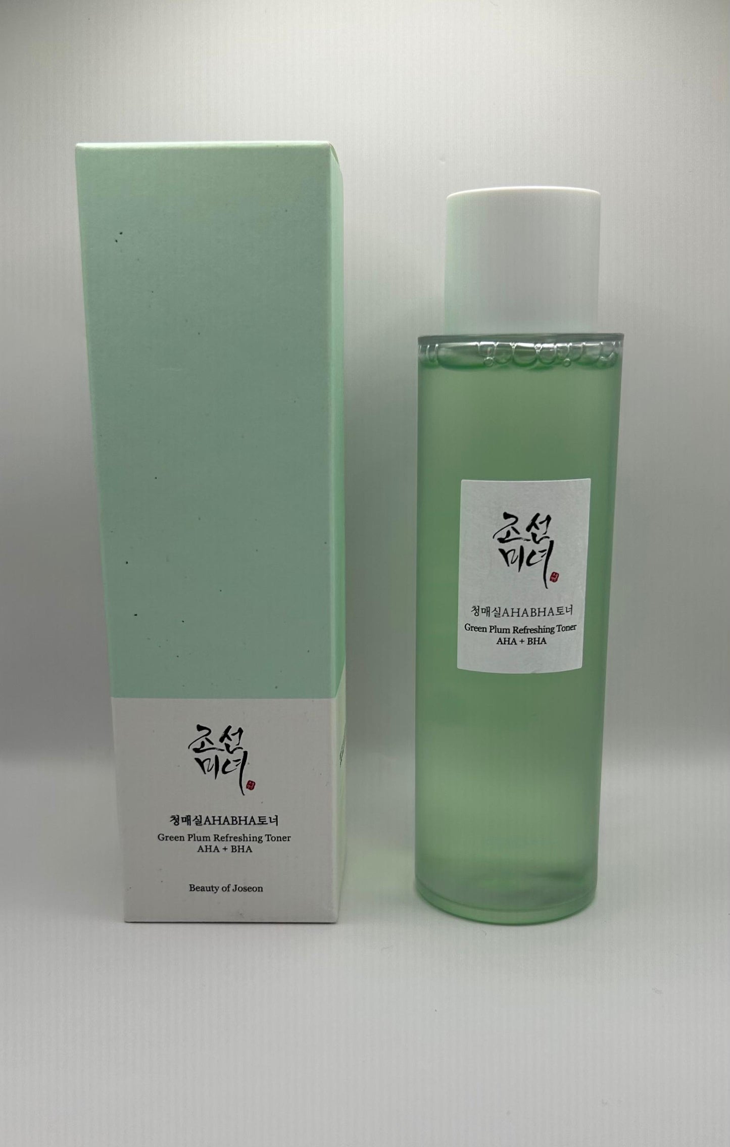 GREEN PLUM REFRESHING TONER AHA + BHA - Kuoriva kasvovesi