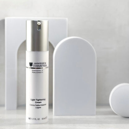 LIGHT TIGHTENING CREAM - Kevyt kiinteyttävä voide
